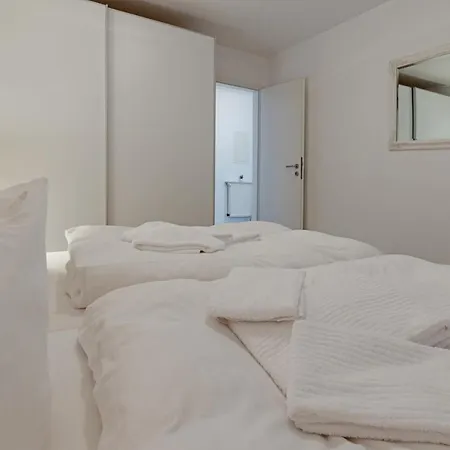 Apartment Cap Blanco